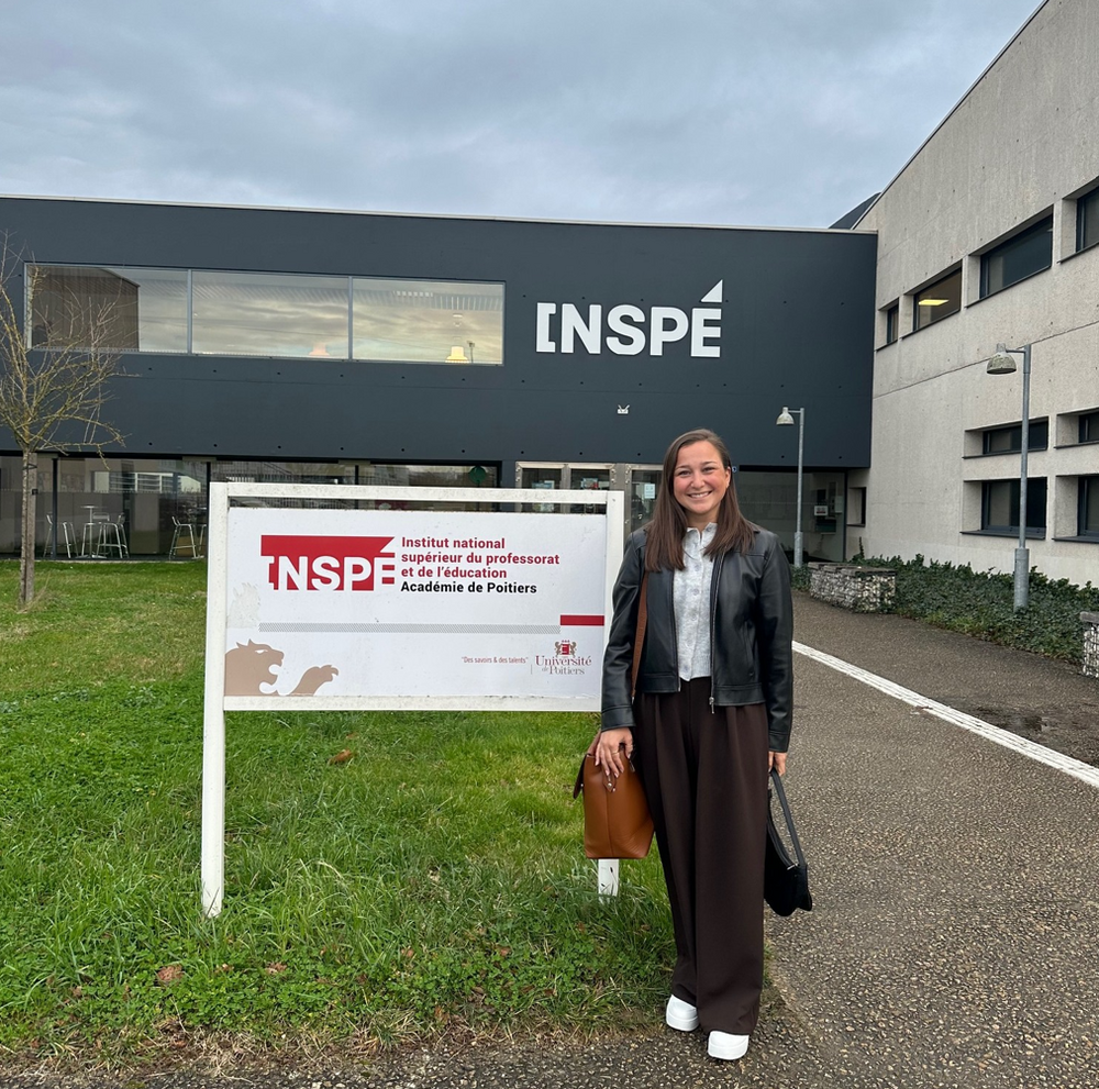 Mme Thériault fait briller l'Acadie en France!